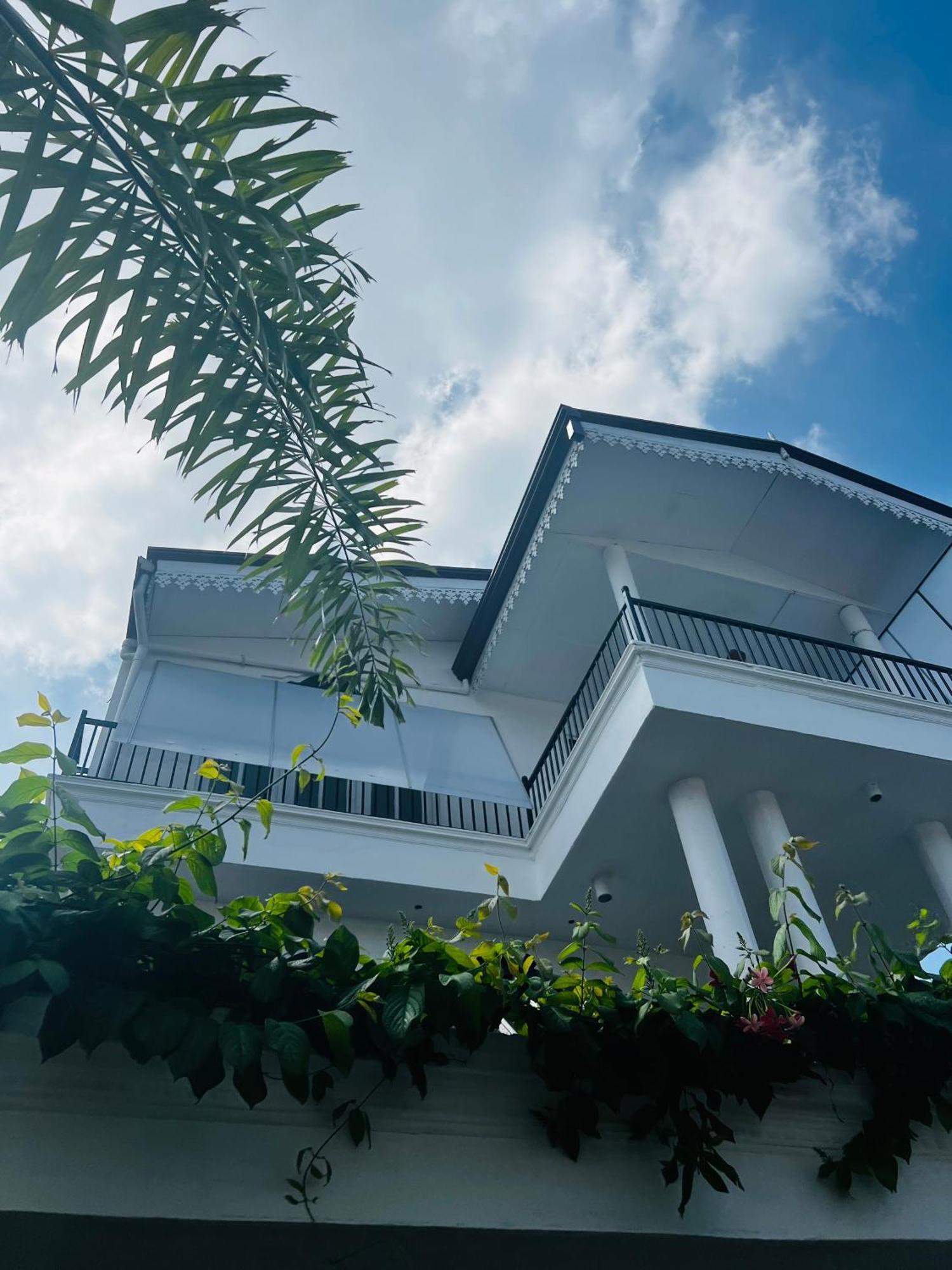 Ramlyn Guesthouse & Restaurant Negombo Dış mekan fotoğraf