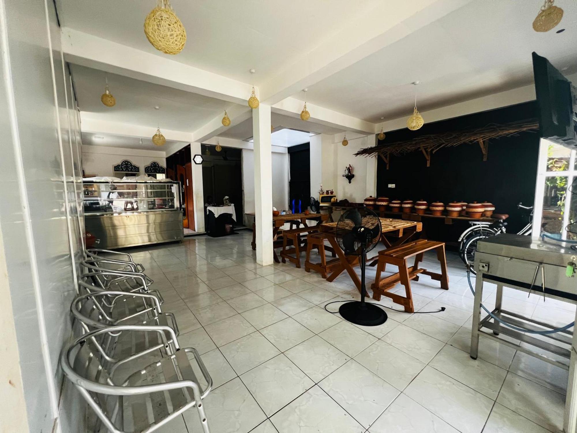 Ramlyn Guesthouse & Restaurant Negombo Dış mekan fotoğraf