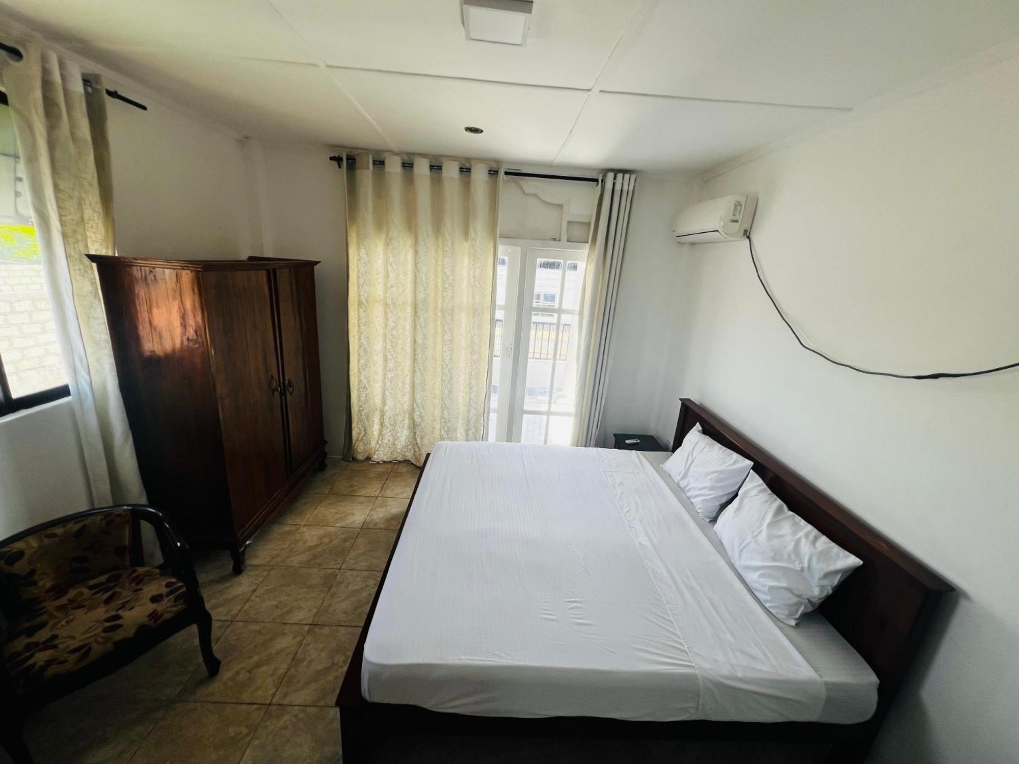 Ramlyn Guesthouse & Restaurant Negombo Dış mekan fotoğraf